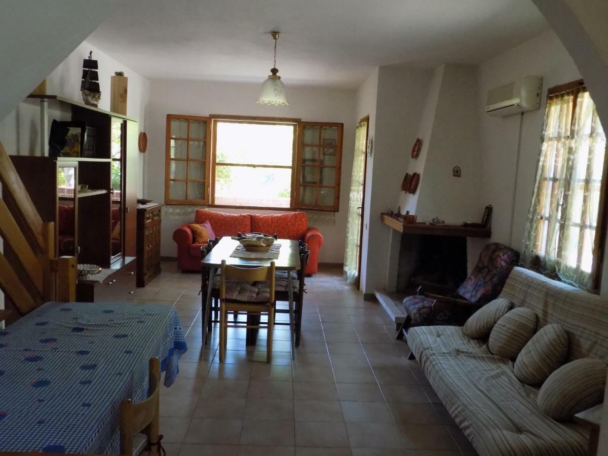 Casa Vacanze Gardenia Соланас Экстерьер фото